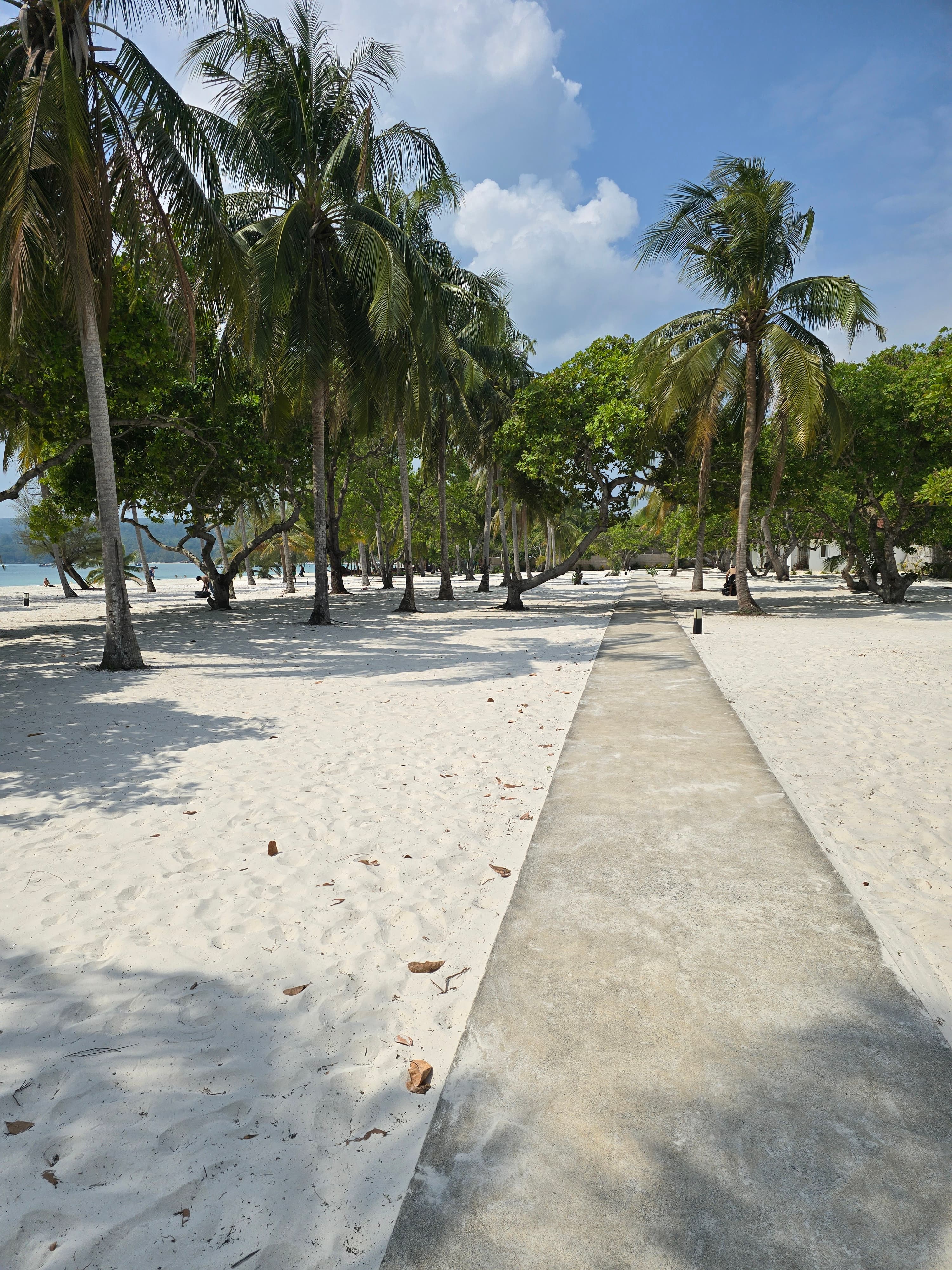 Beach walk stop with sea view on Koh Rong