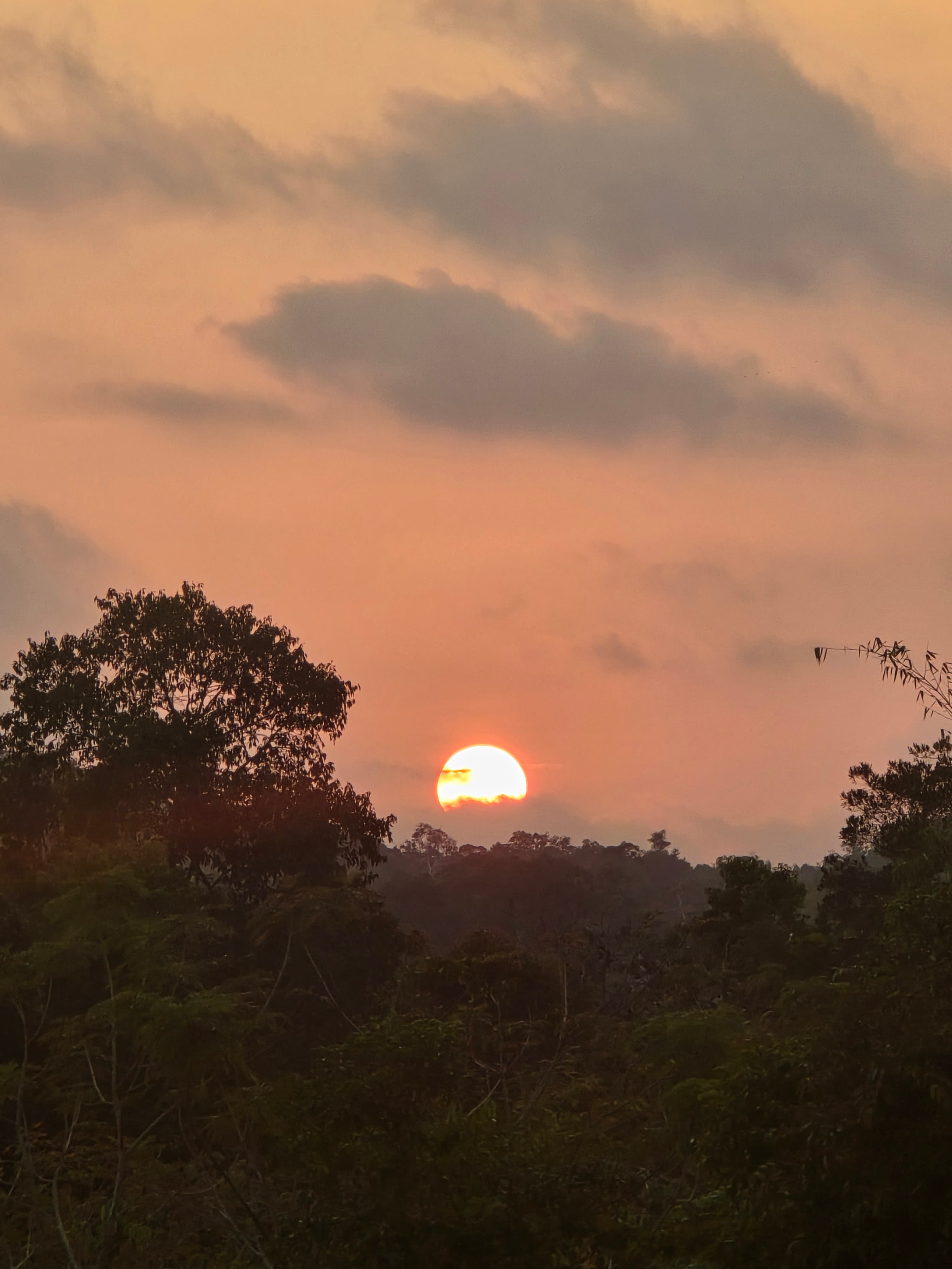 Sunset horizon from Koh Rong beach